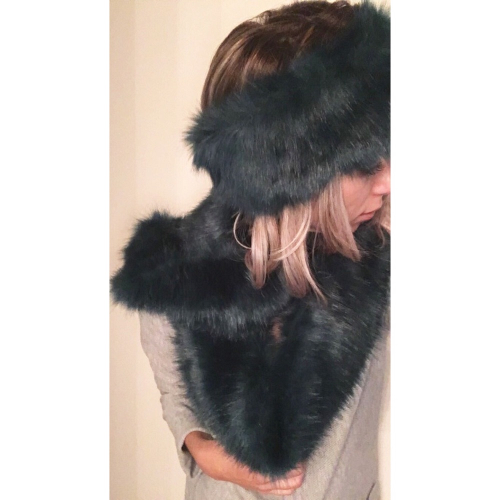 Emerald faux fur headband and scarf